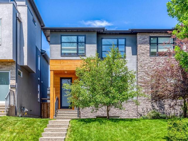 2032 32 Avenue Sw, House semidetached with 4 bedrooms, 3 bathrooms and 2 parking in Calgary AB | Card Image