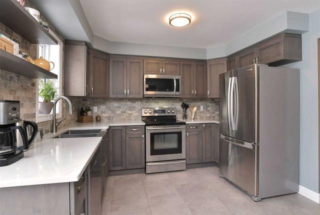 218 Lisa Marie Dr, House detached with 4 bedrooms, 3 bathrooms and 4 parking in Orangeville ON | Image 33