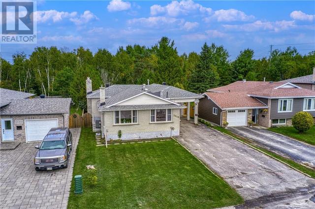 2018 Caribou Road, House detached with 3 bedrooms, 1 bathrooms and null parking in Greater Sudbury ON | Image 9