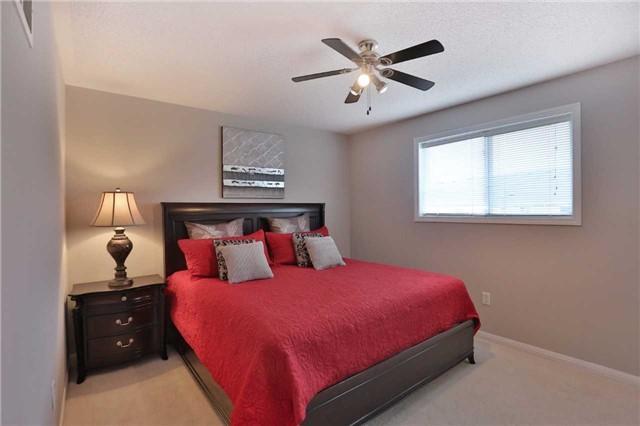 871 Gazley Circ, House attached with 3 bedrooms, 3 bathrooms and 2 parking in Milton ON | Image 14