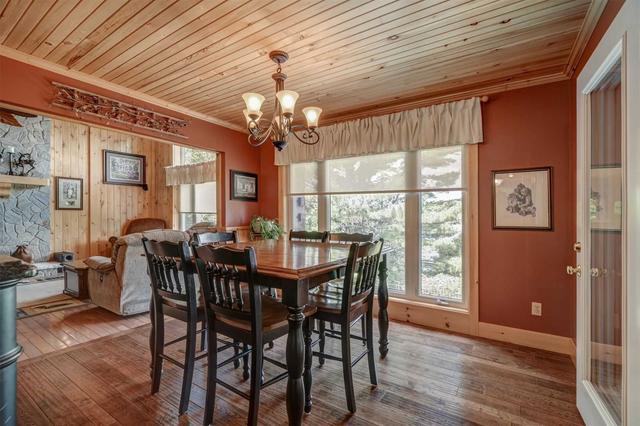 174 Couchs Rd, House detached with 2 bedrooms, 4 bathrooms and 10 parking in North Kawartha ON | Image 3