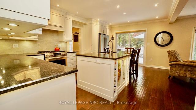 57 Forest Hill Cres, House detached with 4 bedrooms, 4 bathrooms and 8 parking in Pelham ON | Image 2