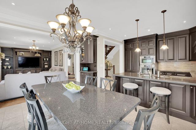 15 Via Borghese, House detached with 4 bedrooms, 5 bathrooms and 4 parking in Vaughan ON | Image 2