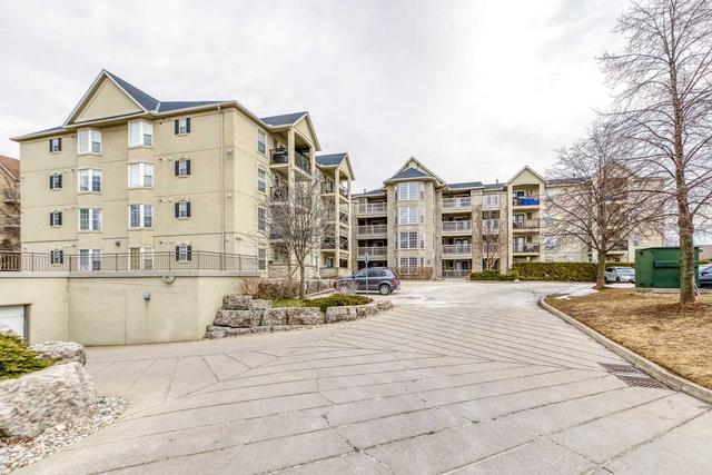 315 - 1431 Walkers Line, Condo with 2 bedrooms, 2 bathrooms and 1 parking in Burlington ON | Image 1