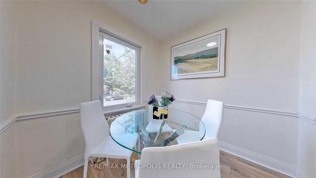 409 Mortimer Ave, House detached with 2 bedrooms, 3 bathrooms and 1 parking in Toronto ON | Image 2