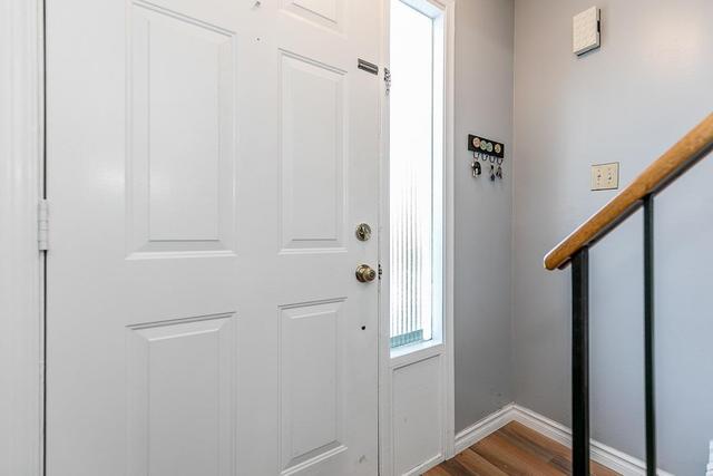 17 Hudson Cres, House semidetached with 3 bedrooms, 2 bathrooms and 4 parking in Bradford West Gwillimbury ON | Image 37