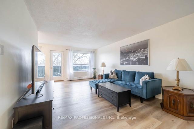 502 - 2411 New St, Condo with 2 bedrooms, 1 bathrooms and 1 parking in Burlington ON | Image 23