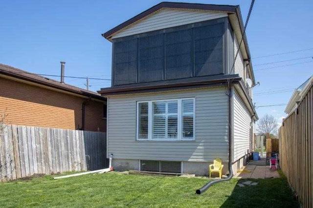 81 Reid Ave N, House detached with 2 bedrooms, 2 bathrooms and 2 parking in Hamilton ON | Image 11