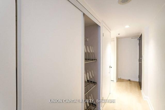 812 - 210 Victoria St, Condo with 1 bedrooms, 1 bathrooms and 0 parking in Toronto ON | Image 20