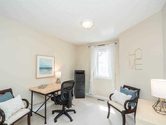 929 Creekfront Way, Townhouse with 2 bedrooms, 3 bathrooms and 2 parking in Newmarket ON | Image 2