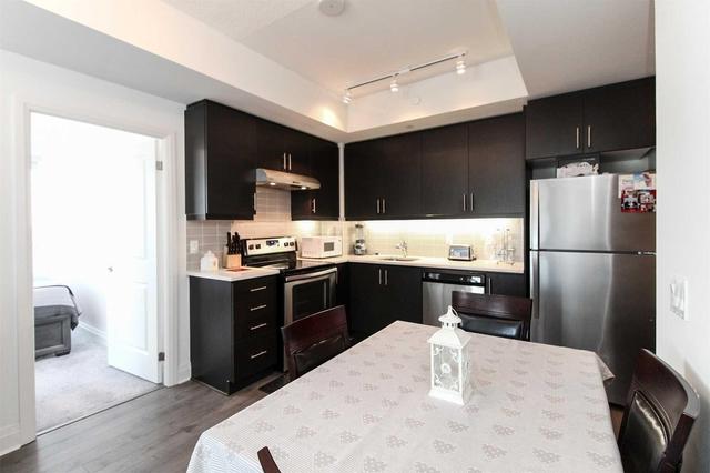 1412 - 17 Zorra St, Condo with 1 bedrooms, 1 bathrooms and 1 parking in Toronto ON | Image 7