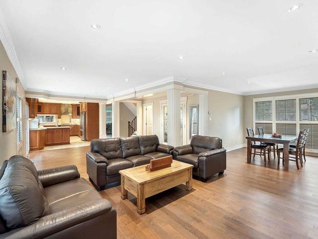 31 Viamede Cres, House detached with 4 bedrooms, 6 bathrooms and 6 parking in Toronto ON | Image 8