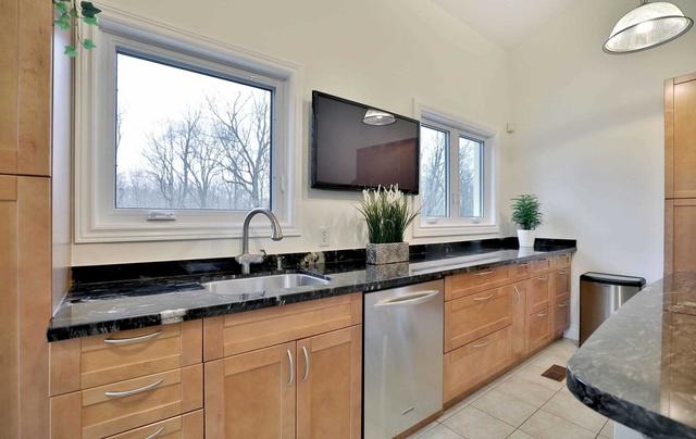 7569 15 Sideroad Rd, House detached with 4 bedrooms, 2 bathrooms and 12 parking in Halton Hills ON | Image 8