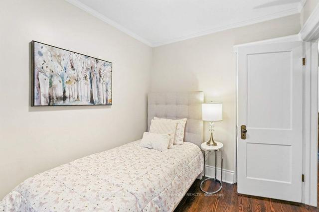 841 Windermere Ave, House semidetached with 3 bedrooms, 2 bathrooms and 3 parking in Toronto ON | Image 14