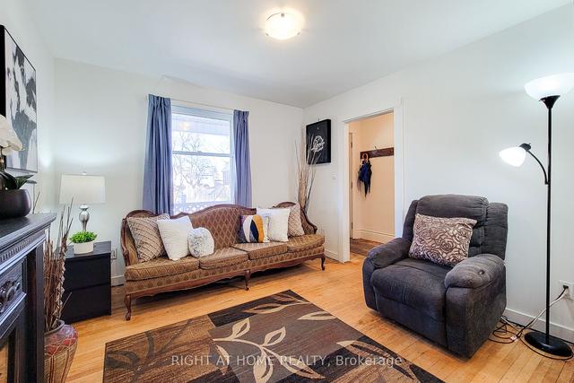 1468 Barton St E, House detached with 3 bedrooms, 1 bathrooms and 2 parking in Hamilton ON | Image 3
