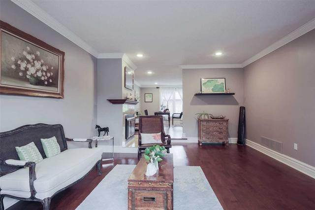 5 Kerrigan Cres, House detached with 4 bedrooms, 4 bathrooms and 6 parking in Markham ON | Image 3