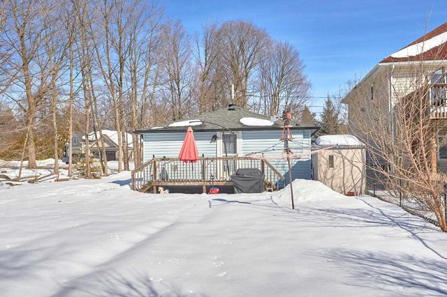 2004 Inglewood Dr, House detached with 2 bedrooms, 1 bathrooms and 10 parking in Innisfil ON | Image 2