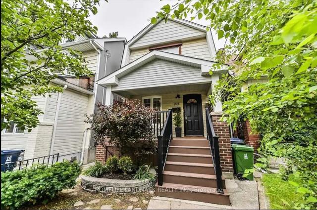 204 Oakcrest Ave, House detached with 3 bedrooms, 3 bathrooms and 3 parking in Toronto ON | Image 1