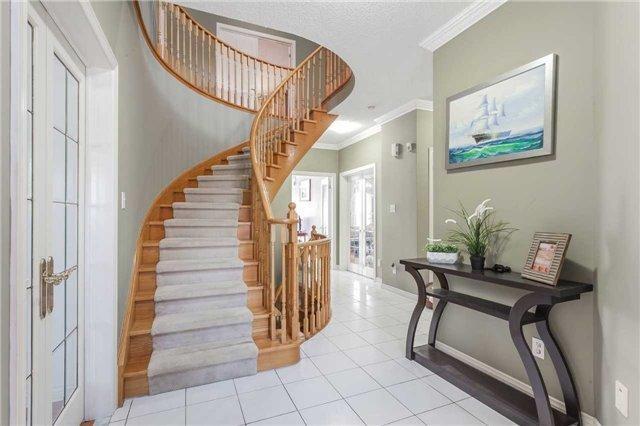 1001 Lytton Crt, House detached with 4 bedrooms, 3 bathrooms and 4 parking in Pickering ON | Image 6