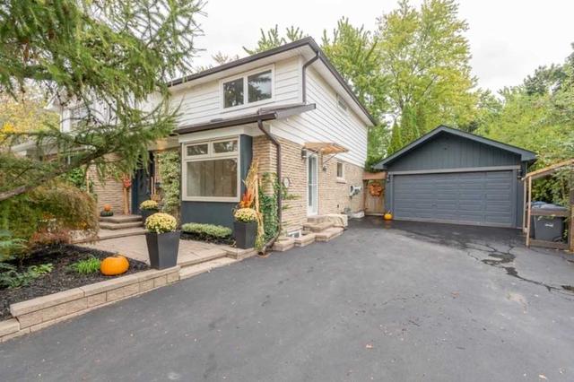 3360 Silverado Dr, House semidetached with 3 bedrooms, 3 bathrooms and 8 parking in Mississauga ON | Image 1