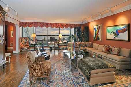 th 505 - 65 Harbour Sq, Condo with 2 bedrooms, 3 bathrooms and 2 parking in Toronto ON | Image 2