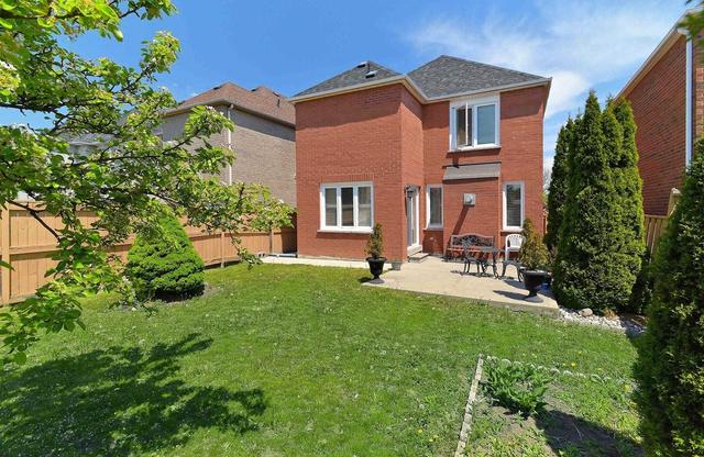 8 Treepark St, House detached with 3 bedrooms, 3 bathrooms and 3 parking in Brampton ON | Image 7