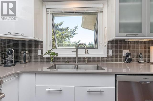2281 Henlyn Dr, House detached with 3 bedrooms, 2 bathrooms and 3 parking in Sooke BC | Image 26
