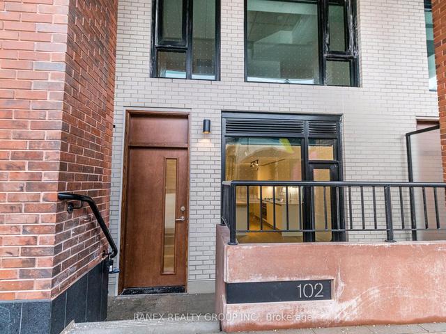 102 - 7 Watkinson Ave, Townhouse with 2 bedrooms, 2 bathrooms and 1 parking in Toronto ON | Image 12