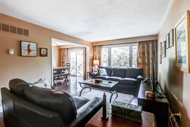 2794 Hollington Cres, House semidetached with 3 bedrooms, 3 bathrooms and 2 parking in Mississauga ON | Image 4