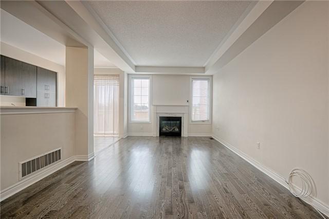 81 Staglin Crt, House attached with 3 bedrooms, 3 bathrooms and 2 parking in Markham ON | Image 8
