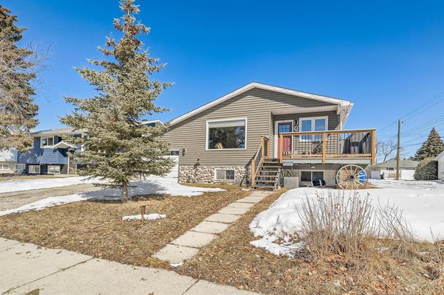 115 Lake Sylvan Close Se, House detached with 3 bedrooms, 2 bathrooms and 6 parking in Calgary AB | Image 3