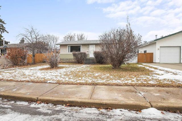 3824 47 Street, House detached with 3 bedrooms, 2 bathrooms and 2 parking in Red Deer AB | Image 30