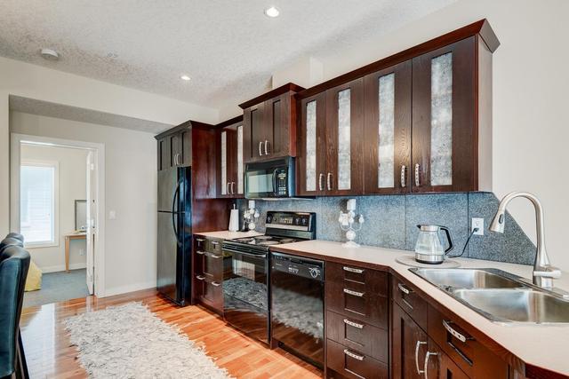 1305 7 Street Sw, Home with 2 bedrooms, 2 bathrooms and 2 parking in Calgary AB | Image 15
