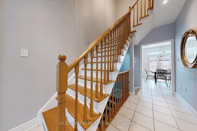 899 Voyager Ave, House detached with 5 bedrooms, 5 bathrooms and 4 parking in Pickering ON | Image 7