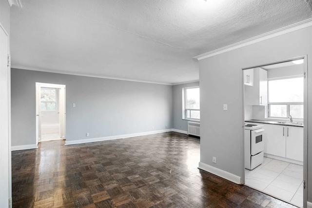 208 - 176 Berry Rd, House detached with 1 bedrooms, 1 bathrooms and 1 parking in Toronto ON | Image 6