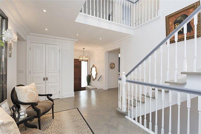 316 Joicey Blvd, House detached with 4 bedrooms, 6 bathrooms and 2 parking in Toronto ON | Image 2