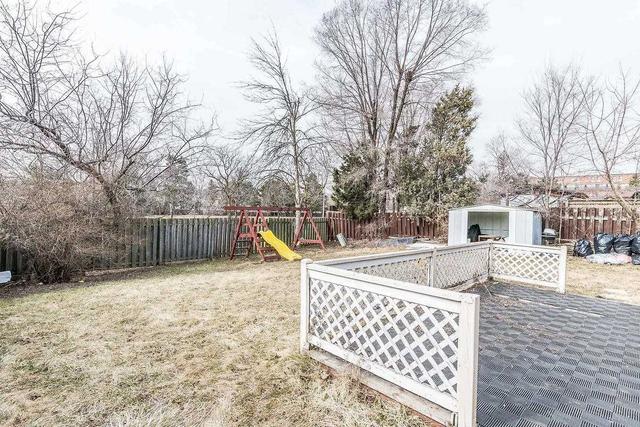 19 Finchley Cres, House detached with 3 bedrooms, 2 bathrooms and 8 parking in Brampton ON | Image 35