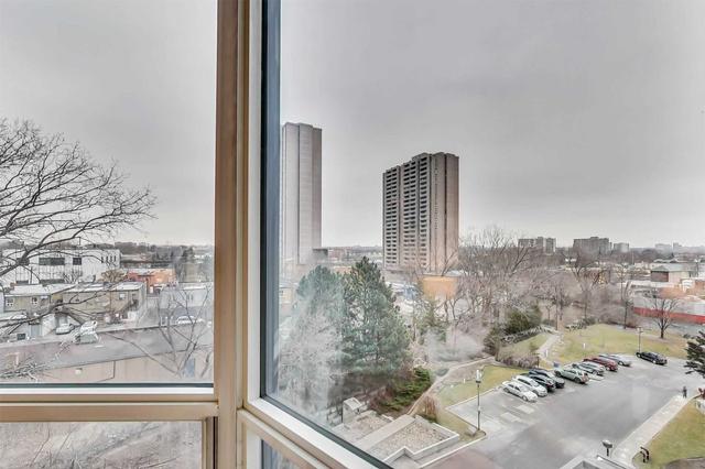 710 - 3 Hickory Tree Rd, Condo with 1 bedrooms, 1 bathrooms and 1 parking in Toronto ON | Image 37