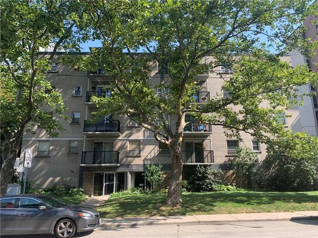 203 - 40 Robinson Street, Condo with 1 bedrooms, 1 bathrooms and 1 parking in Hamilton ON | Image 3