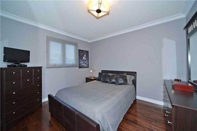 104 Ridgefield Cres, House detached with 4 bedrooms, 4 bathrooms and 4 parking in Vaughan ON | Image 12