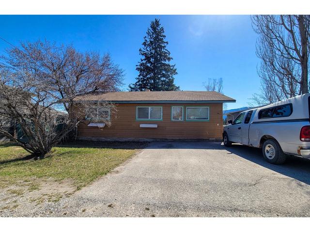 809 14th Street, House detached with 2 bedrooms, 2 bathrooms and null parking in Invermere BC | Image 11