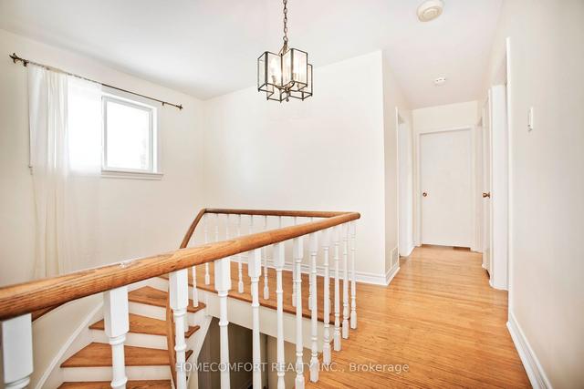 701 Conacher Dr, House detached with 4 bedrooms, 4 bathrooms and 6 parking in Toronto ON | Image 5