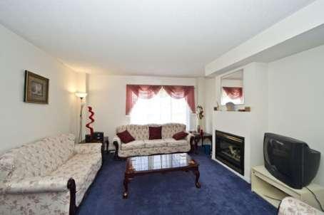 86 Sufi Cres, House attached with 3 bedrooms, 4 bathrooms and 2 parking in Toronto ON | Image 2
