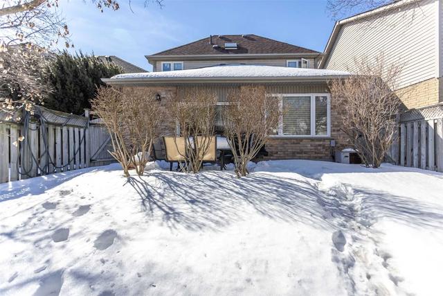 17 Camm Cres, House detached with 3 bedrooms, 3 bathrooms and 6 parking in Guelph ON | Image 12
