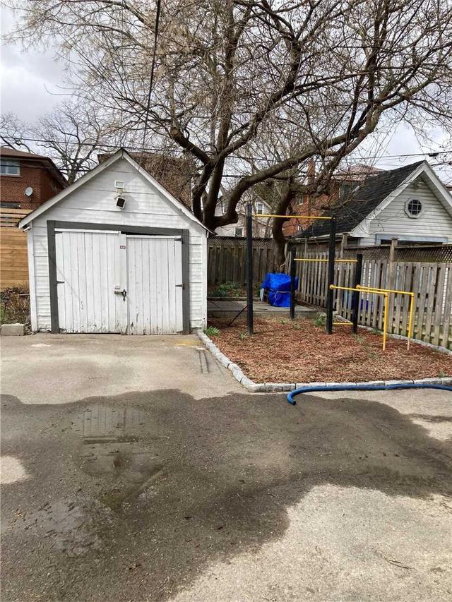 8 Villa Rd, House semidetached with 1 bedrooms, 2 bathrooms and 5 parking in Toronto ON | Image 19