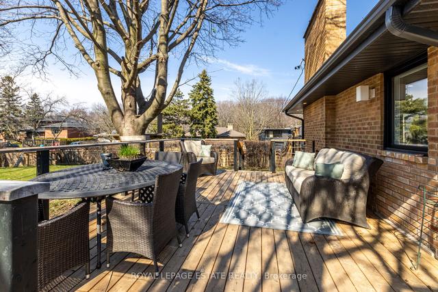 18 Cudia Cres, House detached with 3 bedrooms, 3 bathrooms and 6 parking in Toronto ON | Image 9