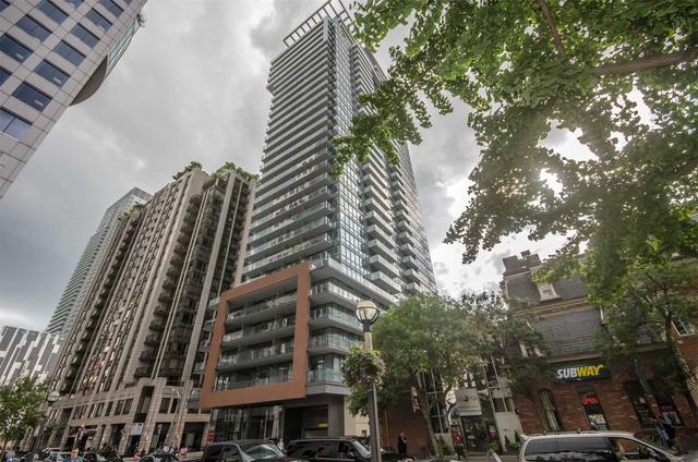 404 - 8 Mercer St, Condo with 1 bedrooms, 1 bathrooms and 0 parking in Toronto ON | Image 1