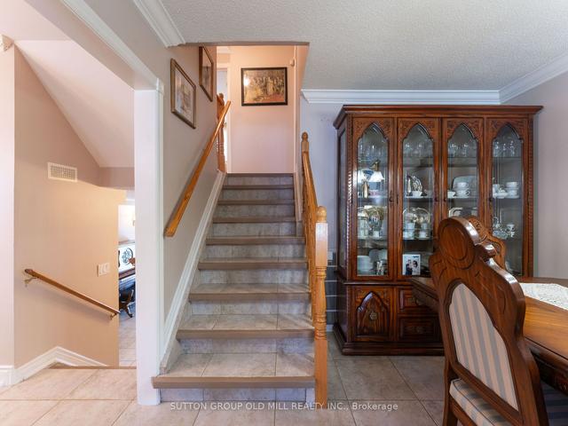 31 Demaris Ave, House semidetached with 3 bedrooms, 2 bathrooms and 3 parking in Toronto ON | Image 6
