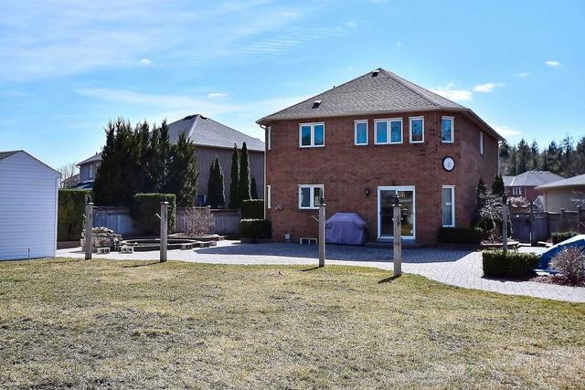 15 Pineway Crt, House detached with 4 bedrooms, 4 bathrooms and 6 parking in Whitby ON | Image 32