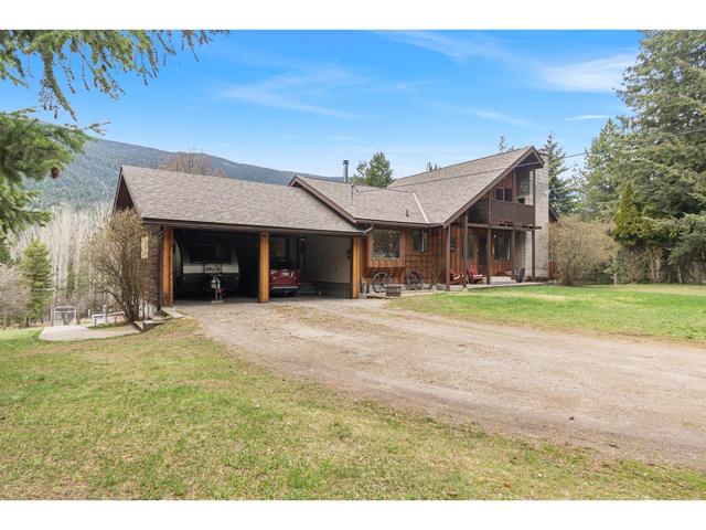 1960 Pass Creek Road, House detached with 3 bedrooms, 3 bathrooms and null parking in Central Kootenay I BC | Image 51